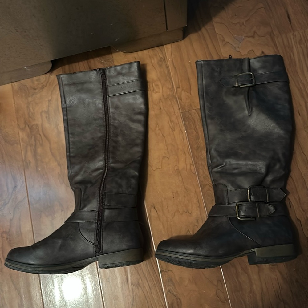 Chocolate boots